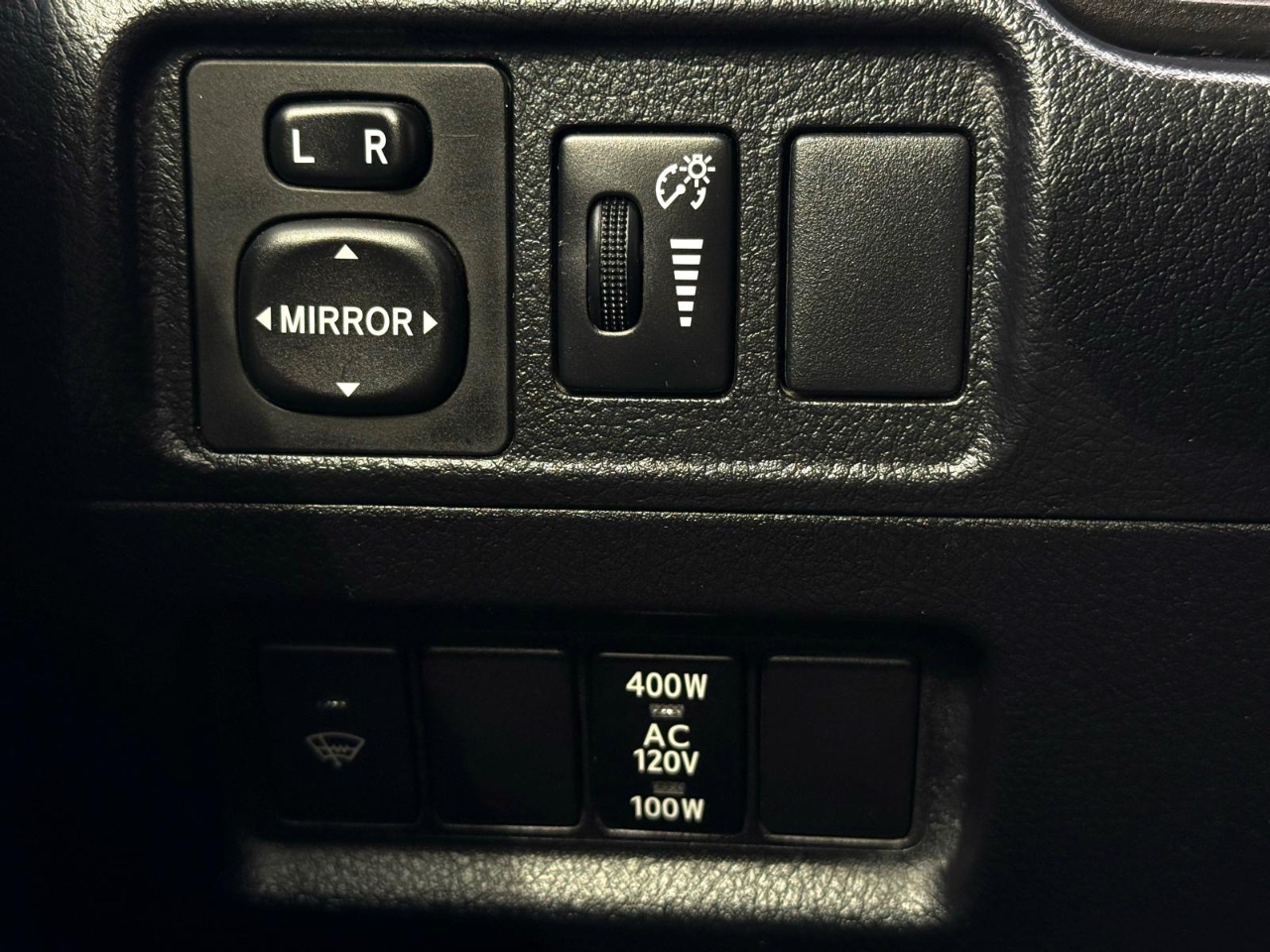 Toyota 4Runner SR5 2WD 2015