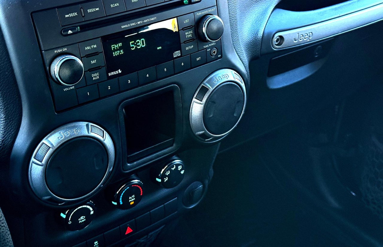 Jeep Wrangler Sport 4WD 2014