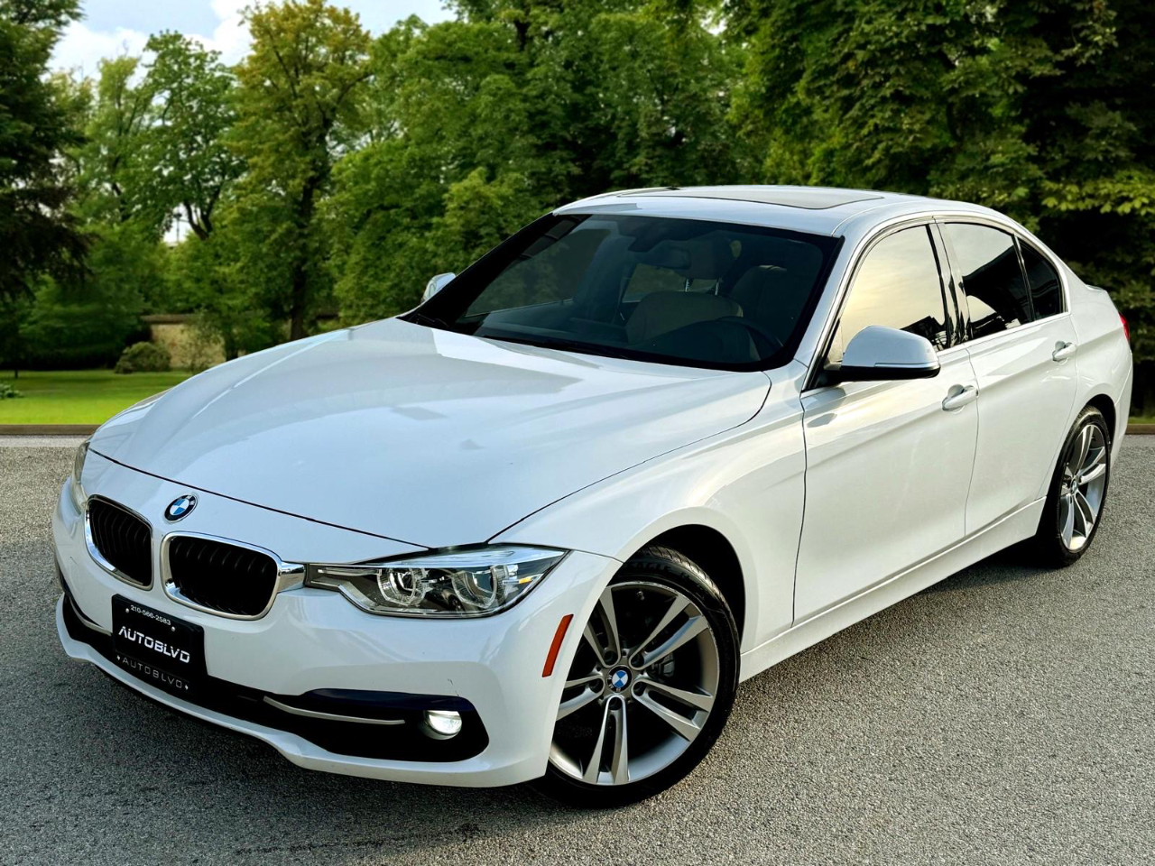 BMW 3-Series 330i SULEV Sedan 2018
