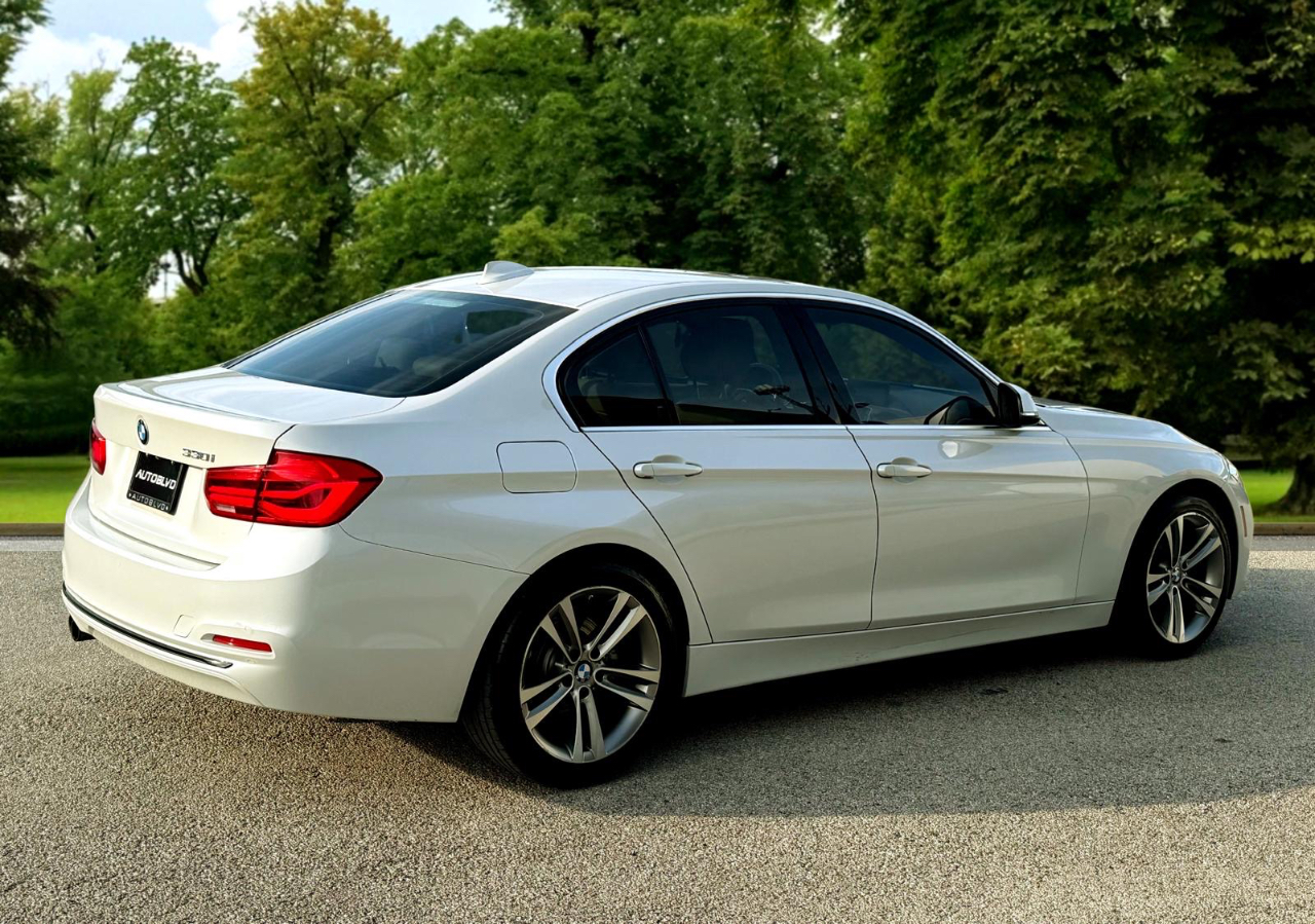 BMW 3-Series 330i SULEV Sedan 2018
