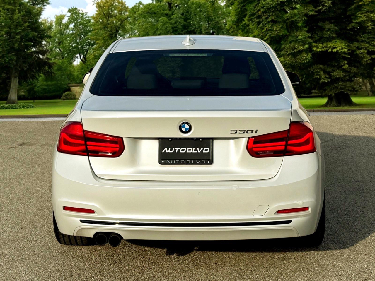 BMW 3-Series 330i SULEV Sedan 2018