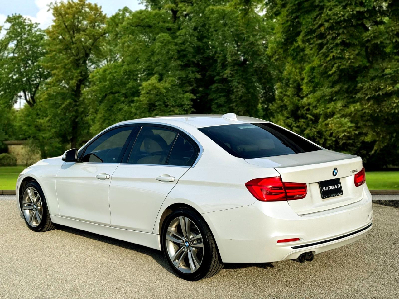 BMW 3-Series 330i SULEV Sedan 2018