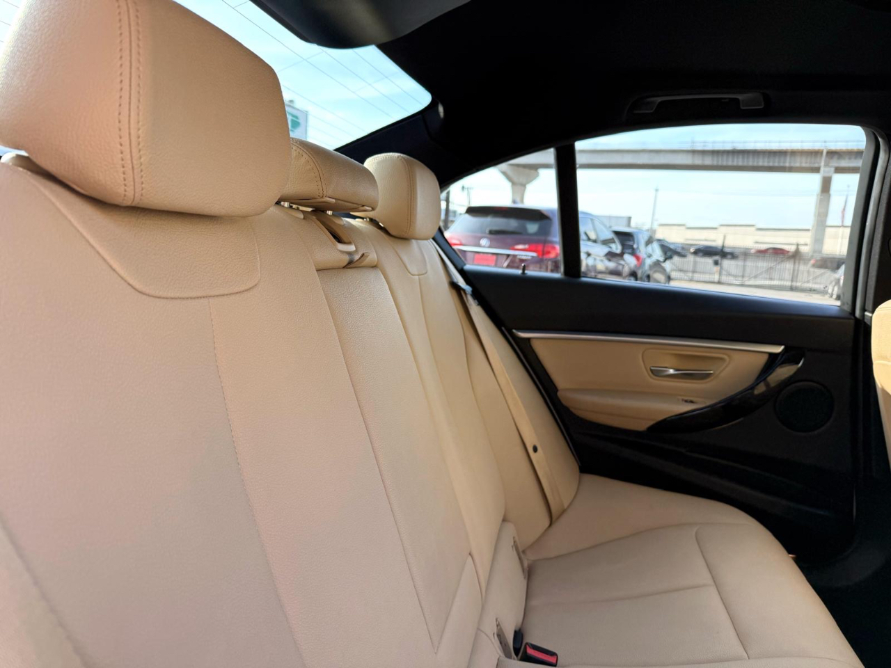 BMW 3-Series 330i SULEV Sedan 2018