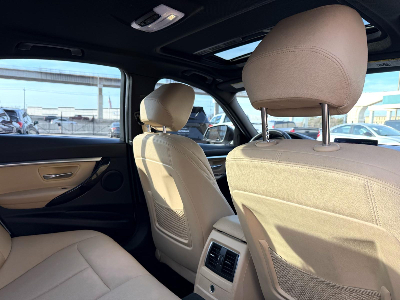 BMW 3-Series 330i SULEV Sedan 2018