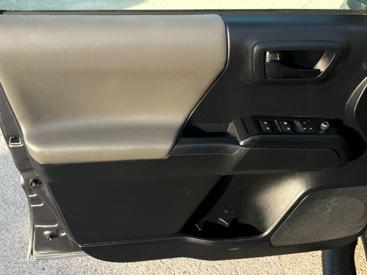 Toyota Tacoma SR5 Double Cab Long Bed I4 6AT 2WD 2018