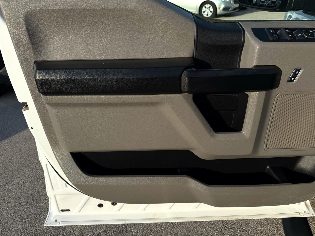 Ford F-250 SD XL Crew Cab 4WD 2017