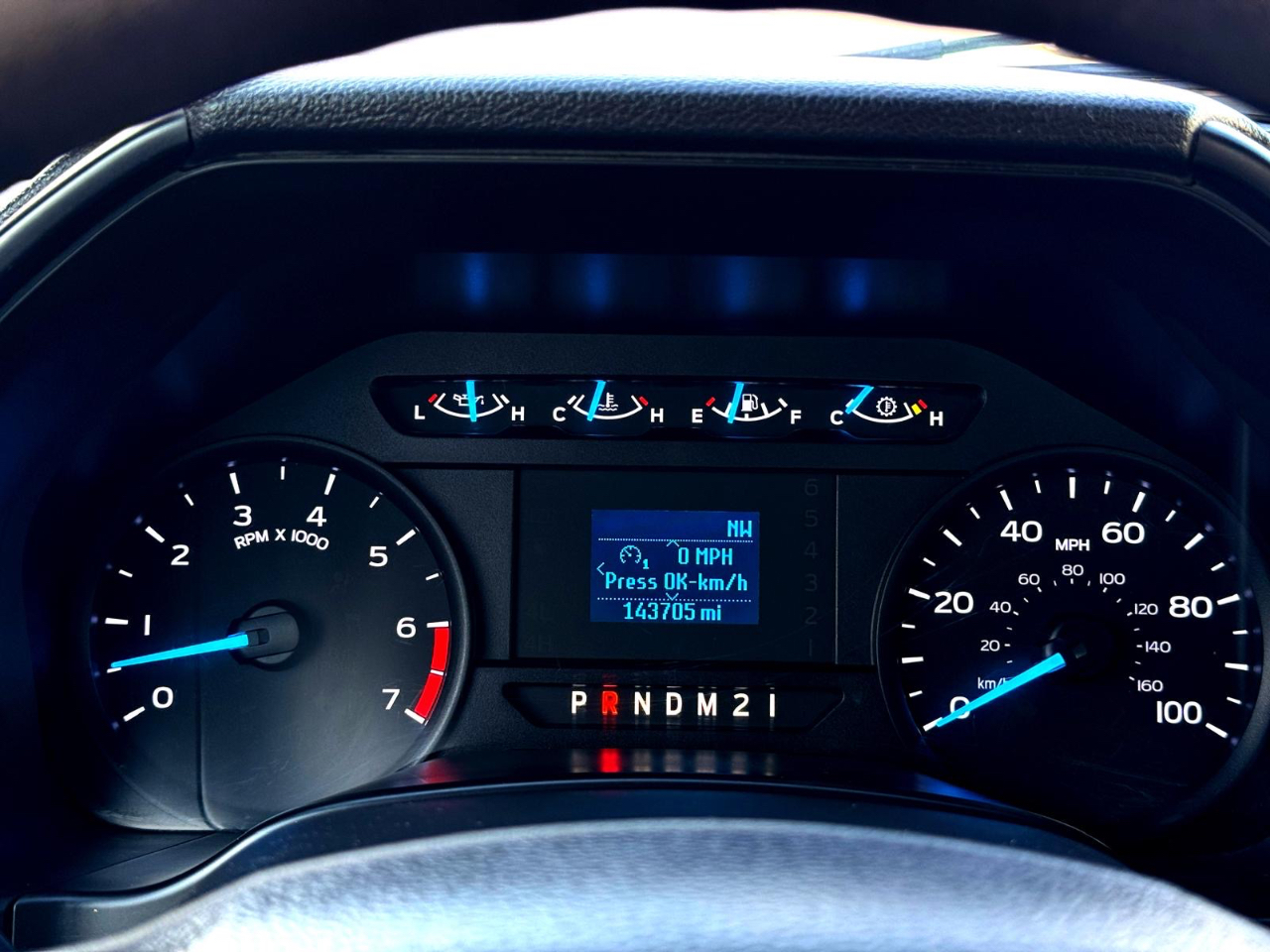 Ford F-250 SD XL Crew Cab 4WD 2017