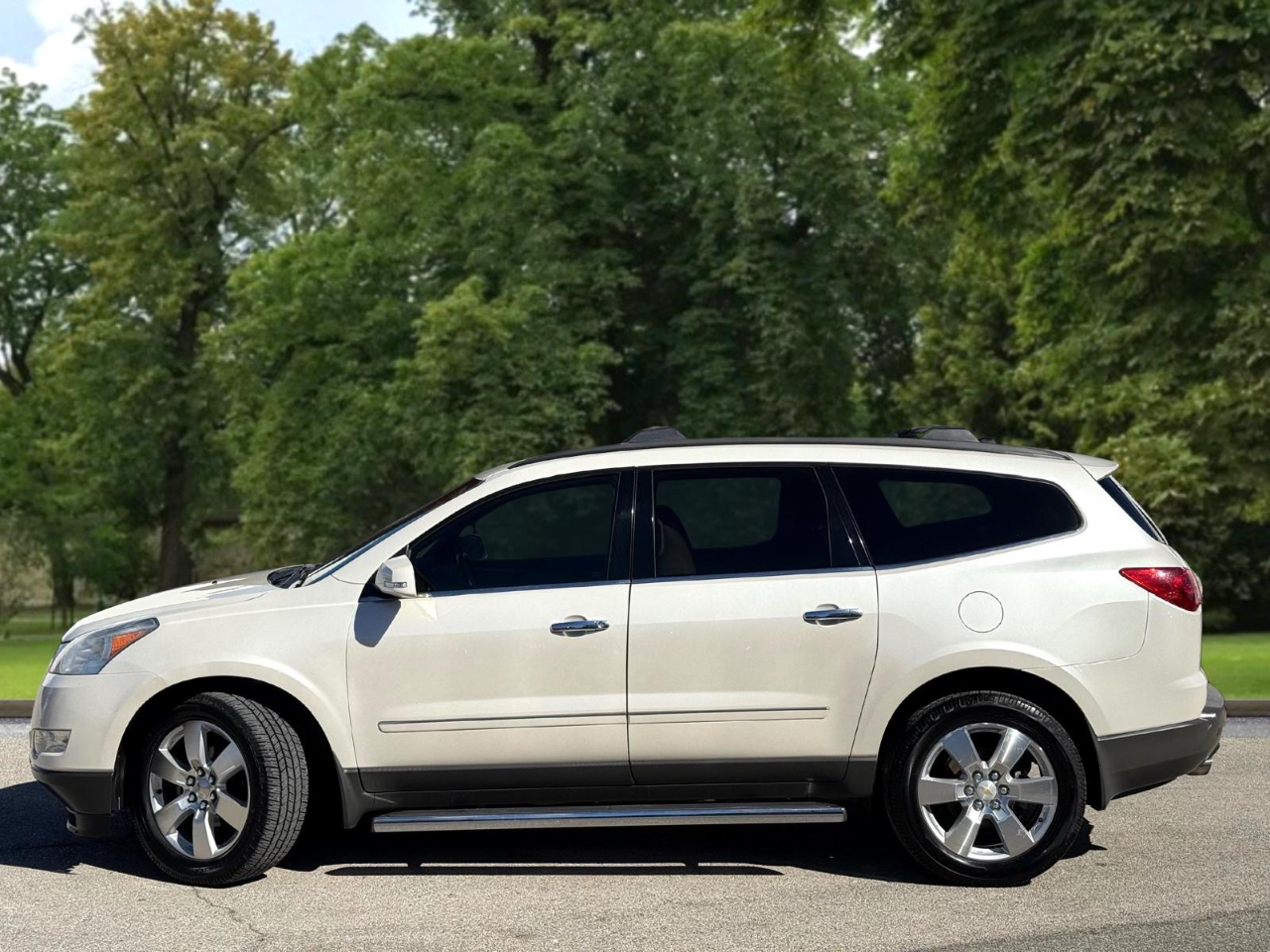 Chevrolet Traverse LTZ FWD 2012