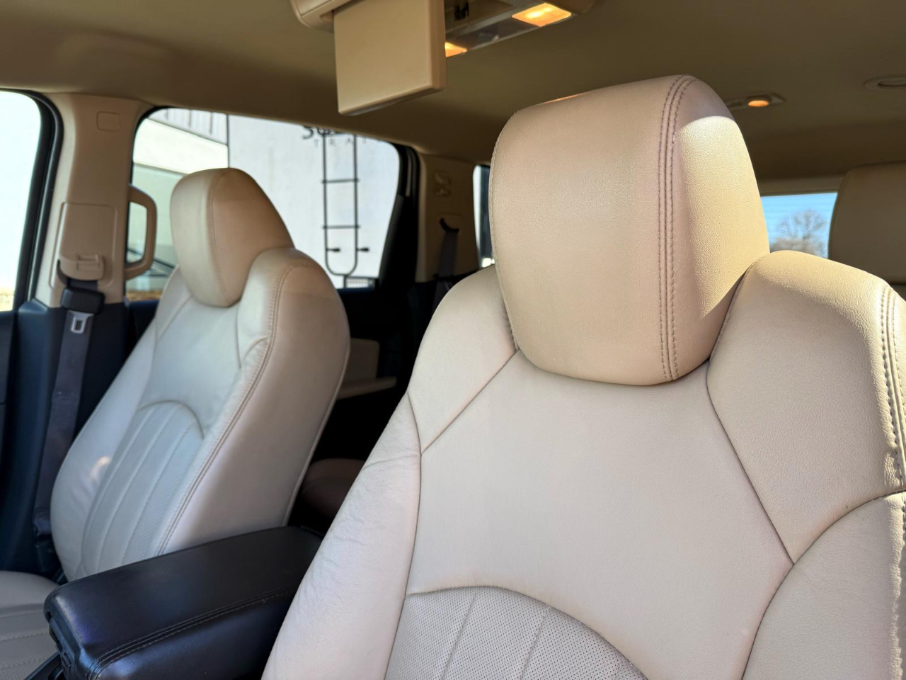 Chevrolet Traverse LTZ FWD 2012