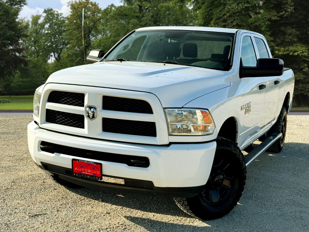 RAM 2500 Tradesman Crew Cab SWB 4WD 2016