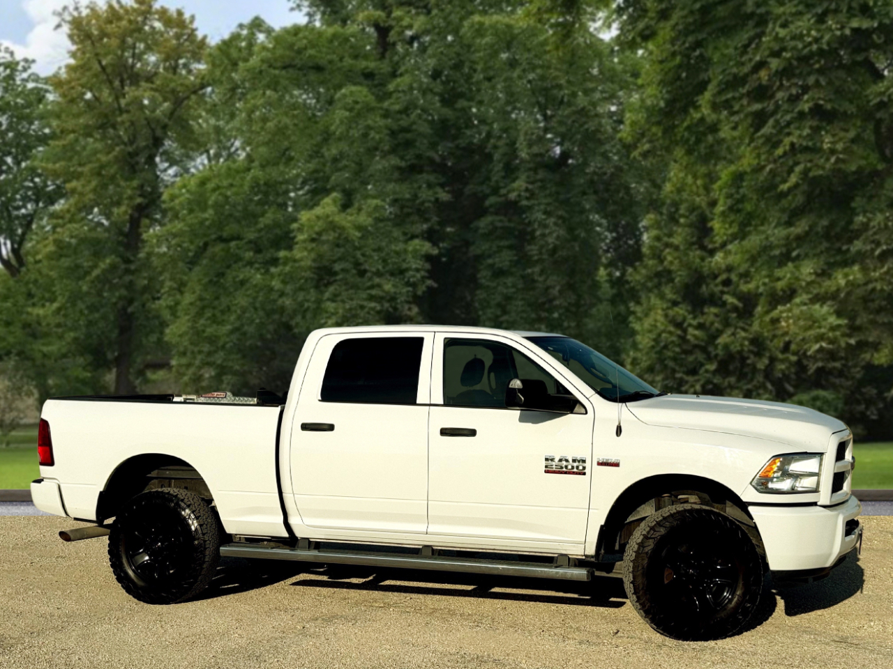 RAM 2500 Tradesman Crew Cab SWB 4WD 2016