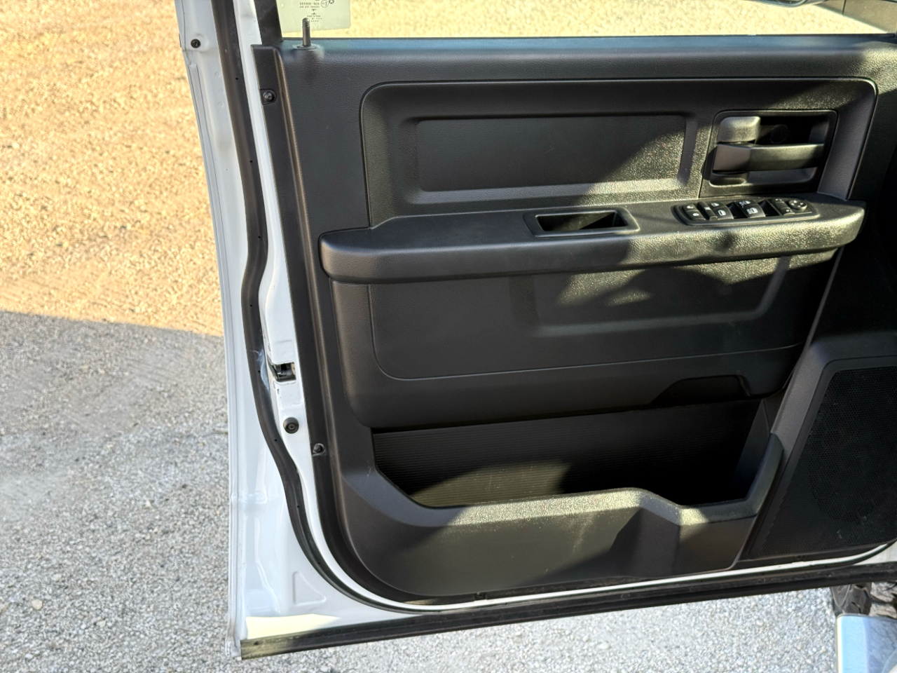 RAM 2500 Tradesman Crew Cab SWB 4WD 2016