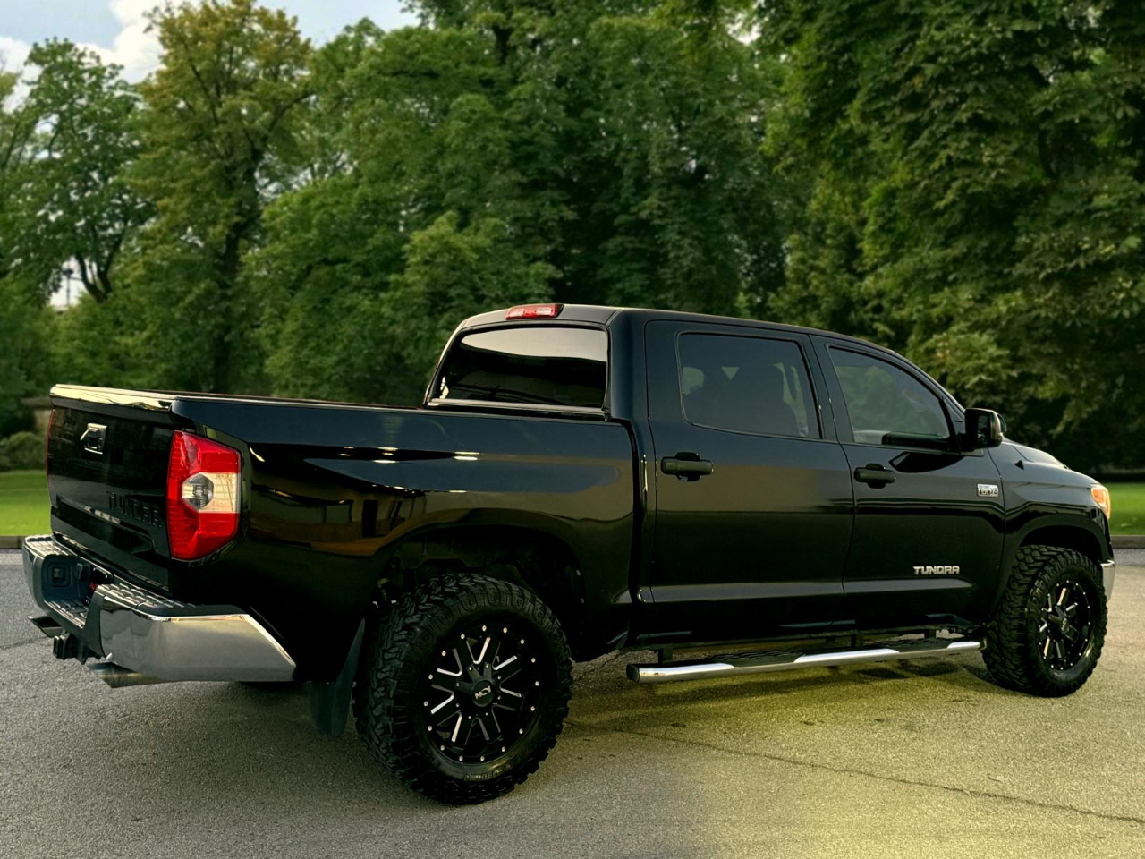 Toyota Tundra SR5 5.7L V8 CrewMax 2WD 2014
