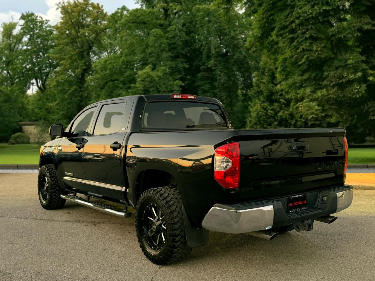 Toyota Tundra SR5 5.7L V8 CrewMax 2WD 2014