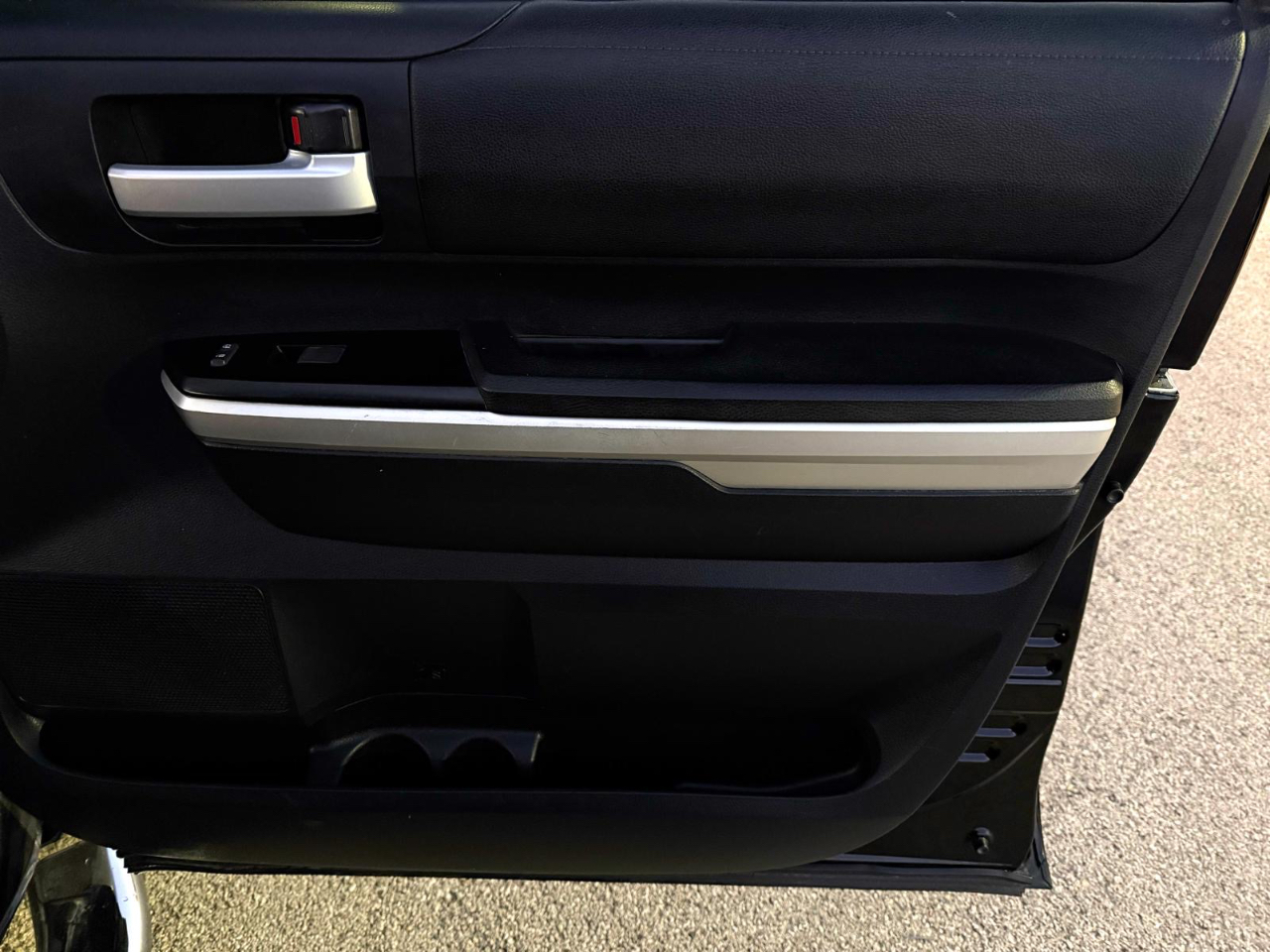 Toyota Tundra SR5 5.7L V8 CrewMax 2WD 2014