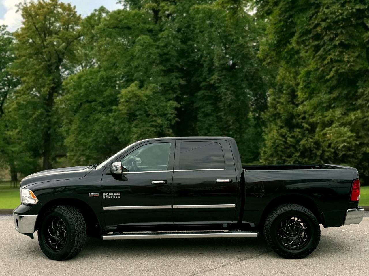 RAM 1500 SLT Crew Cab SWB 4WD 2017