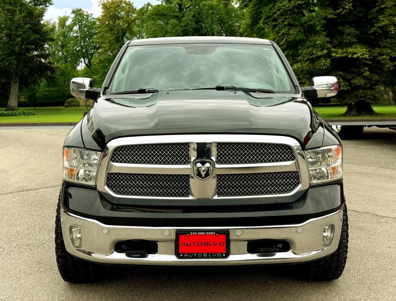 RAM 1500 SLT Crew Cab SWB 4WD 2017