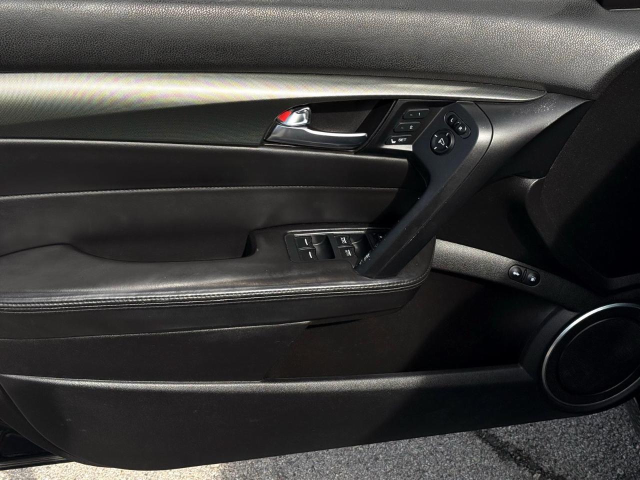 Acura TL 6-Speed AT with Tech Package and 18-In. WP 2012