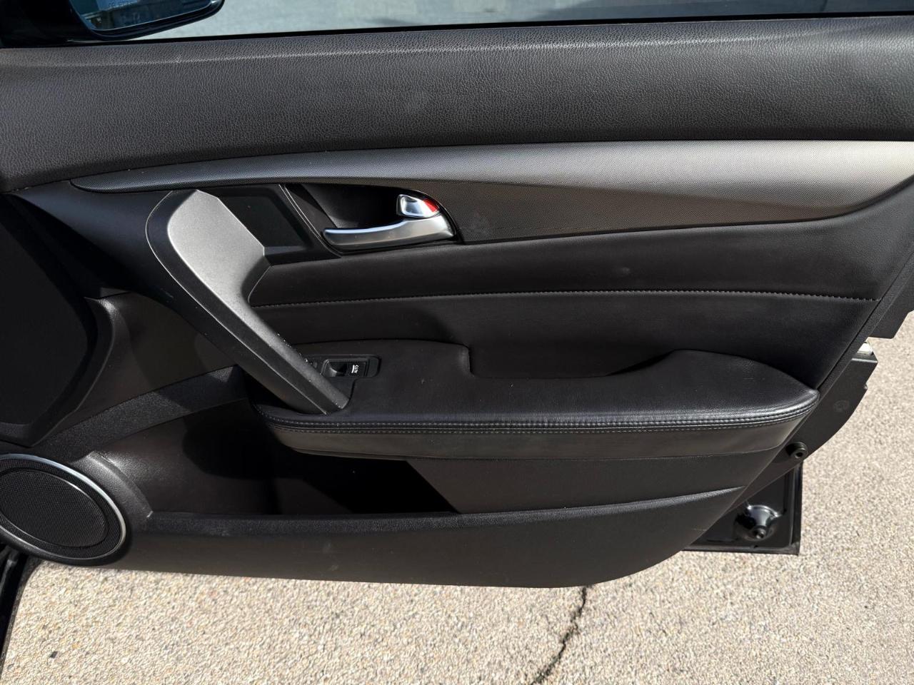 Acura TL 6-Speed AT with Tech Package and 18-In. WP 2012