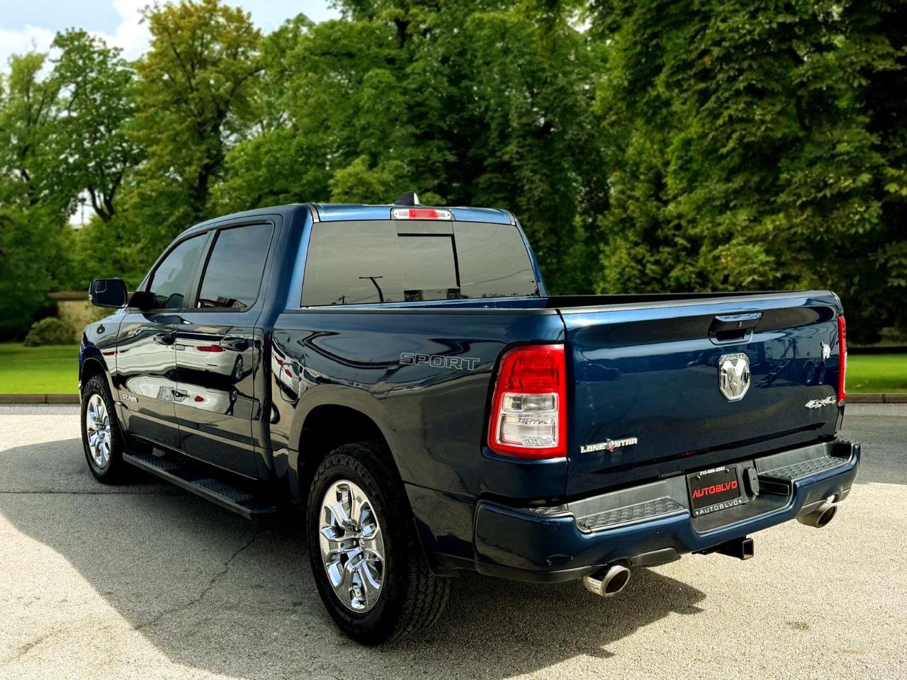RAM 1500 Big Horn Crew Cab SWB 4WD 2021