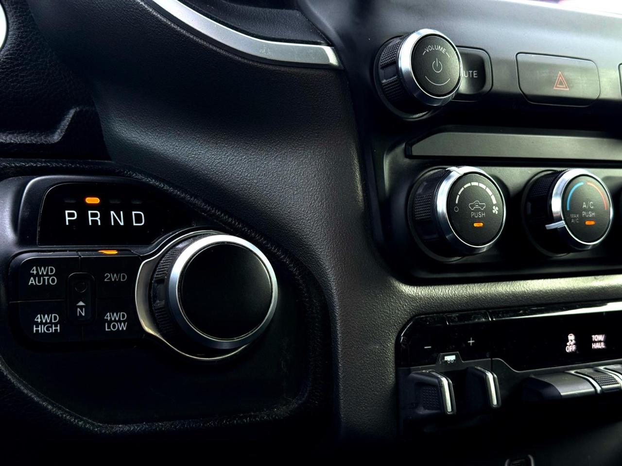 RAM 1500 Big Horn Crew Cab SWB 4WD 2021