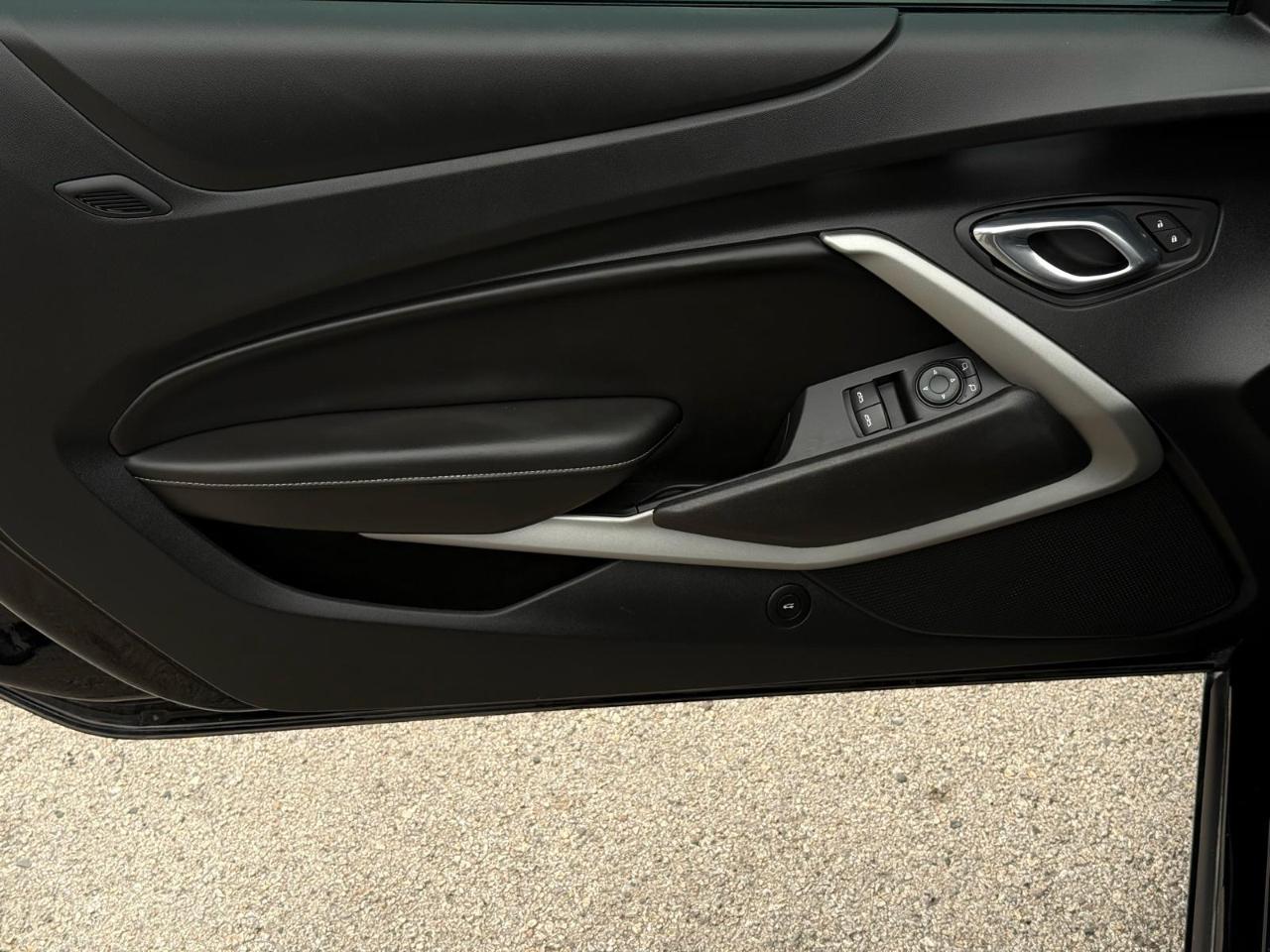 Chevrolet Camaro 1LT Coupe 8A 2018