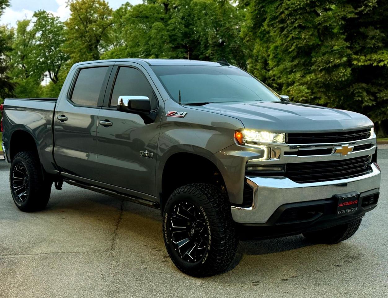 Chevrolet Silverado 1500 LT Crew Cab 4WD 2021