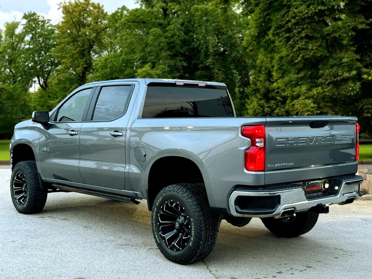 Chevrolet Silverado 1500 LT Crew Cab 4WD 2021