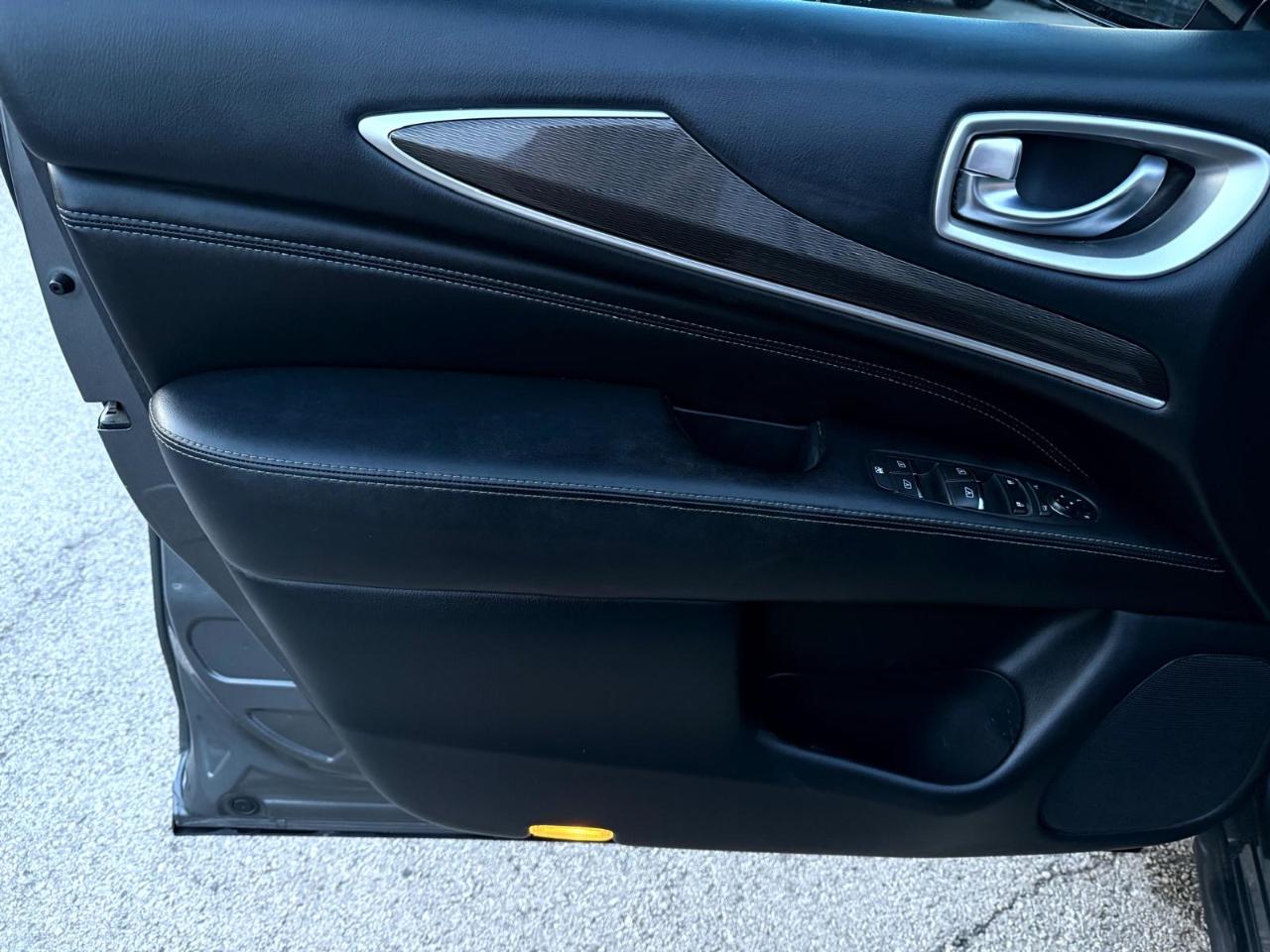 Infiniti QX60 PURE 2020