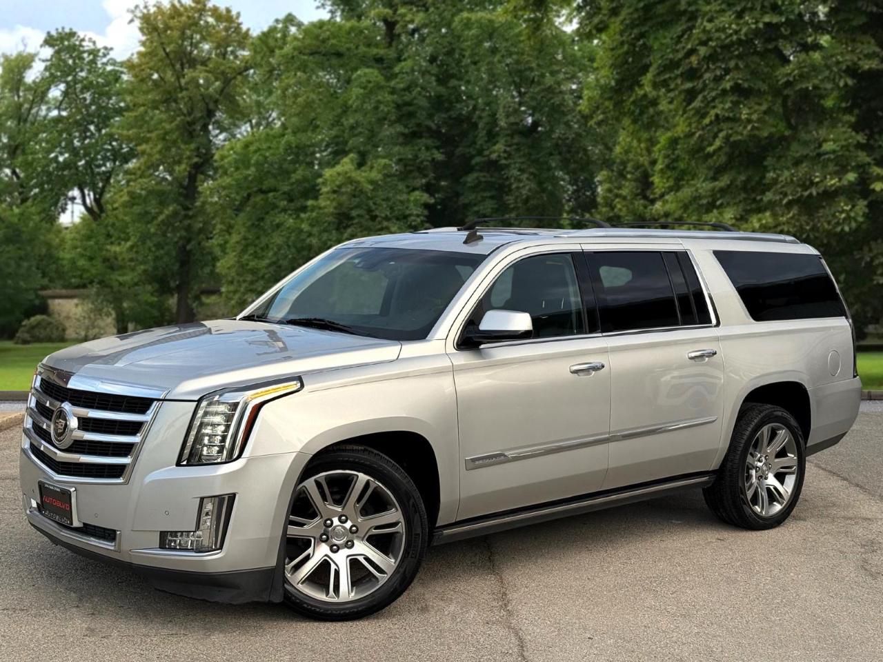 Cadillac Escalade ESV Premium 4WD 2015