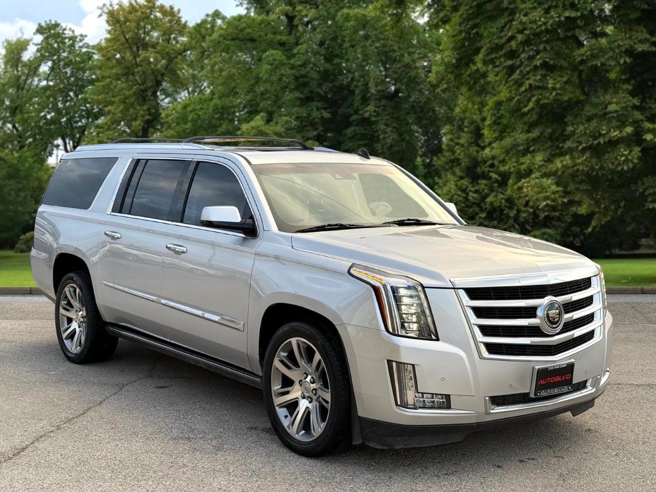 Cadillac Escalade ESV Premium 4WD 2015
