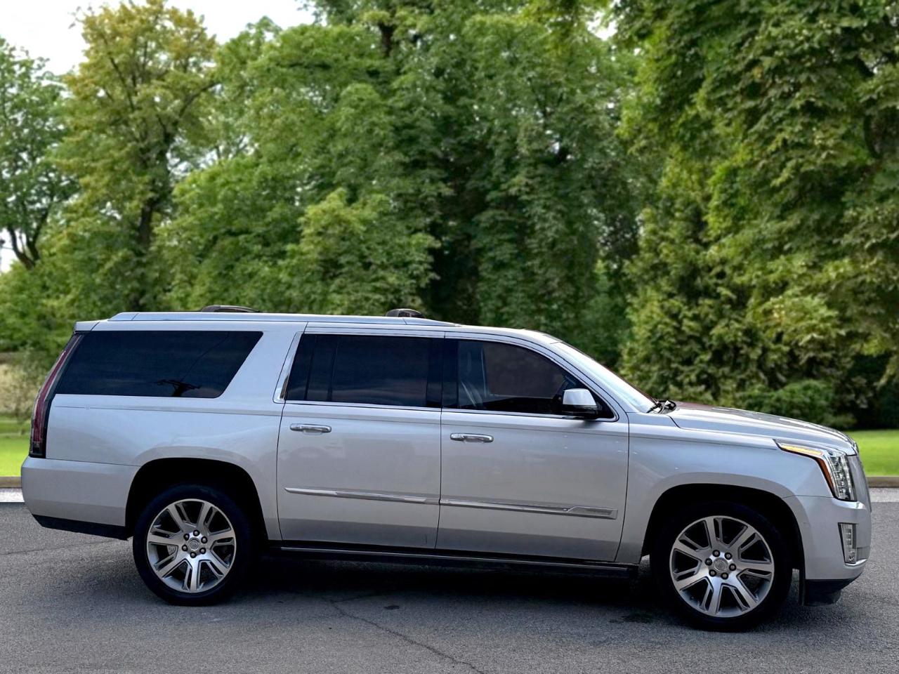 Cadillac Escalade ESV Premium 4WD 2015