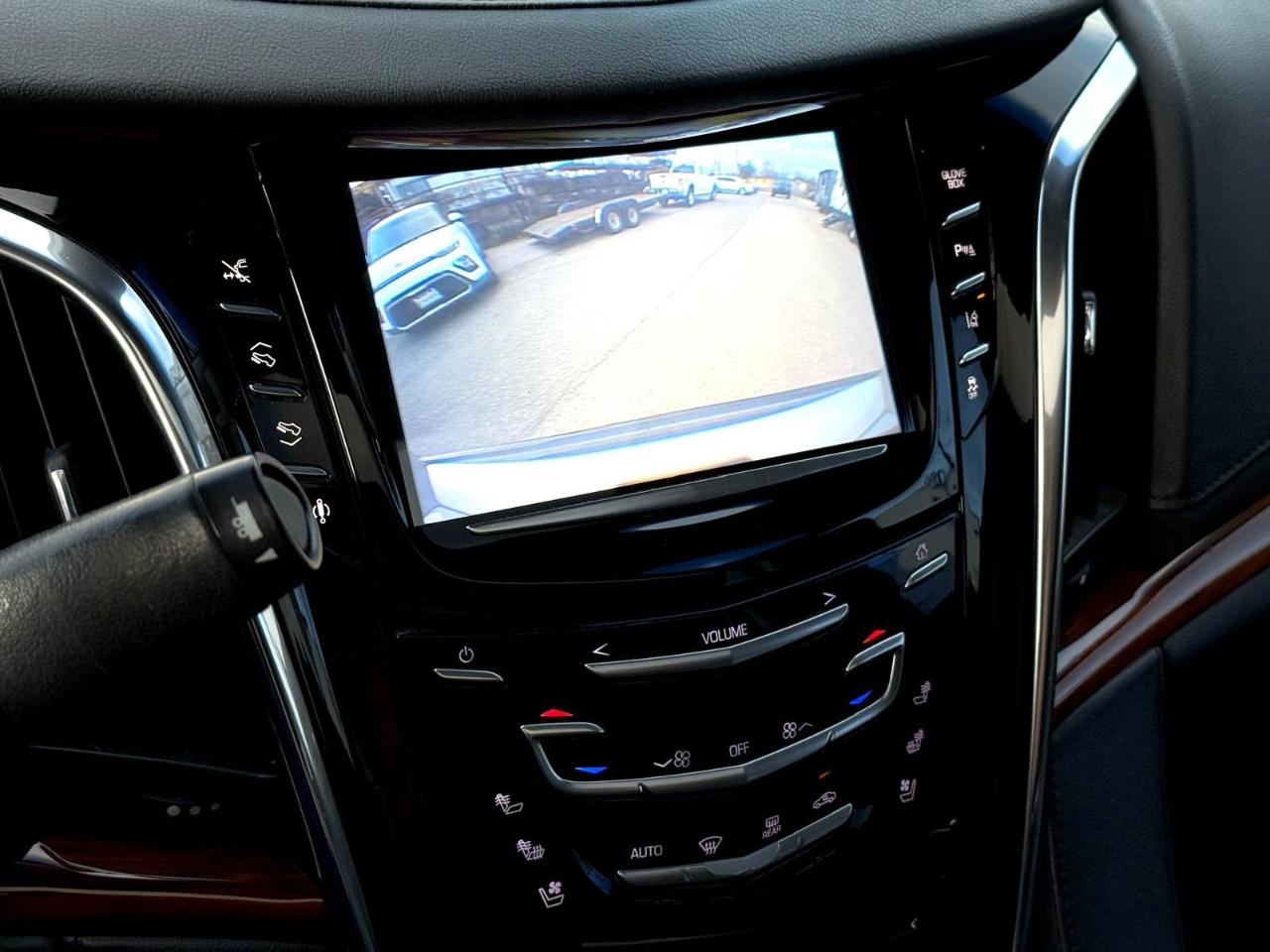 Cadillac Escalade ESV Premium 4WD 2015