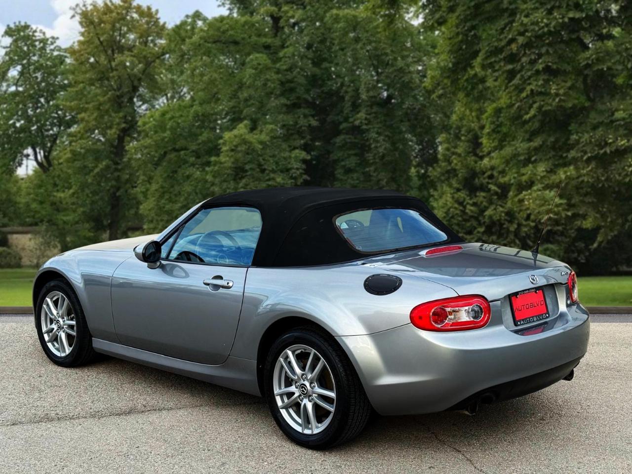 Mazda MX-5 Miata Sport AT 2014
