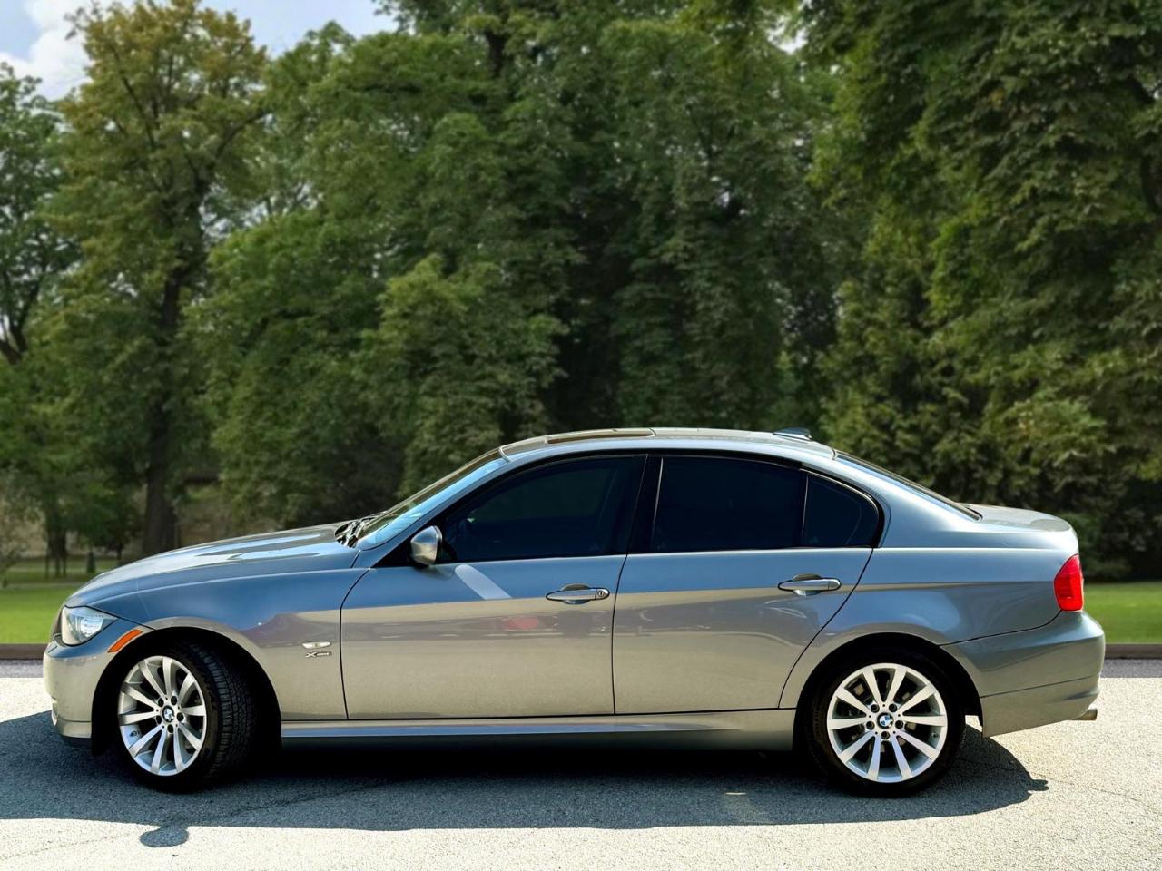 BMW 3-Series 328i xDrive 2011
