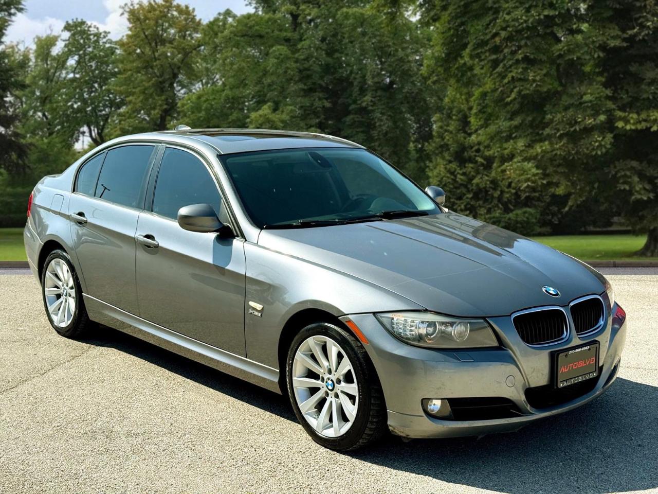 BMW 3-Series 328i xDrive 2011