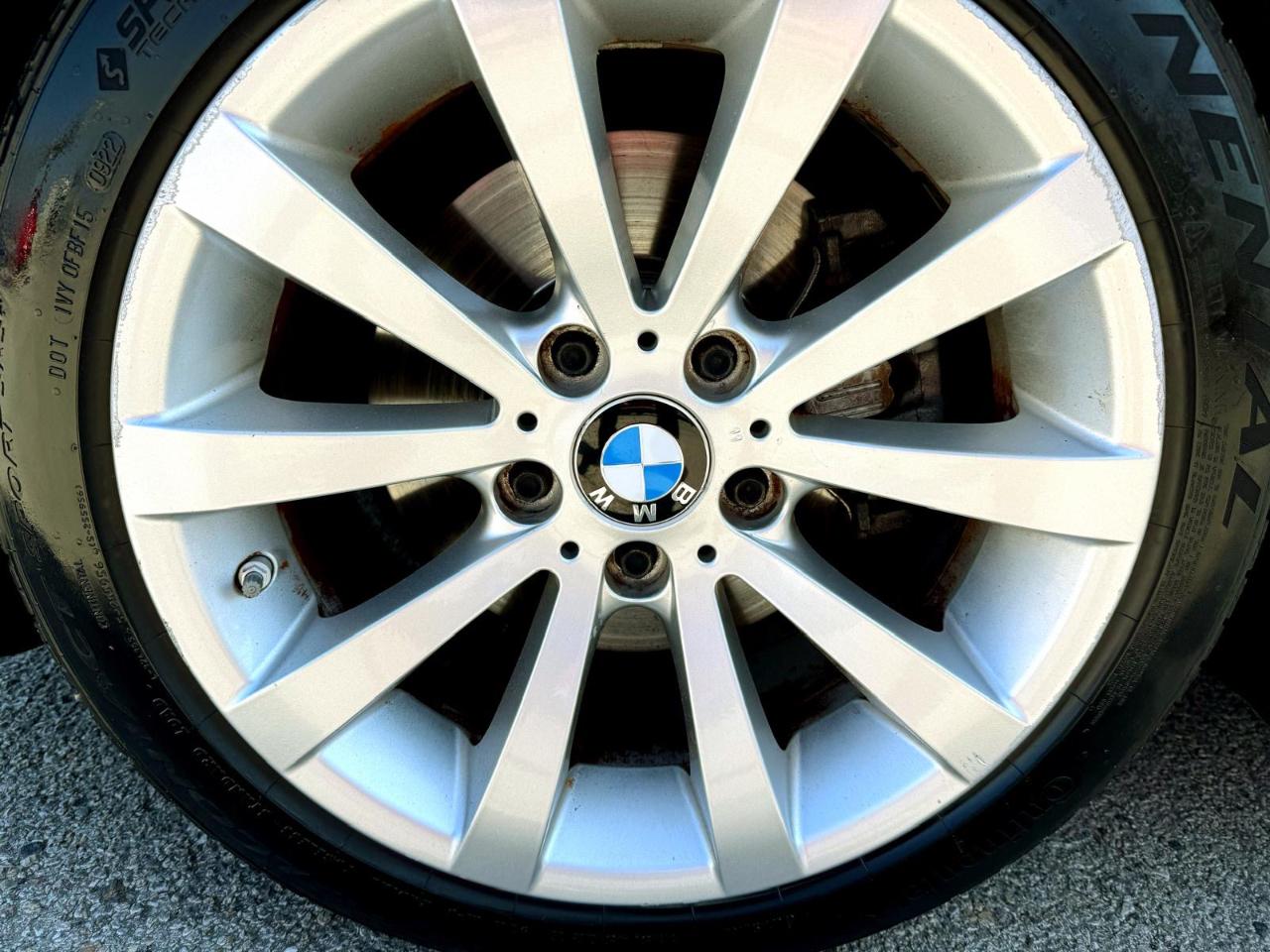 BMW 3-Series 328i xDrive 2011