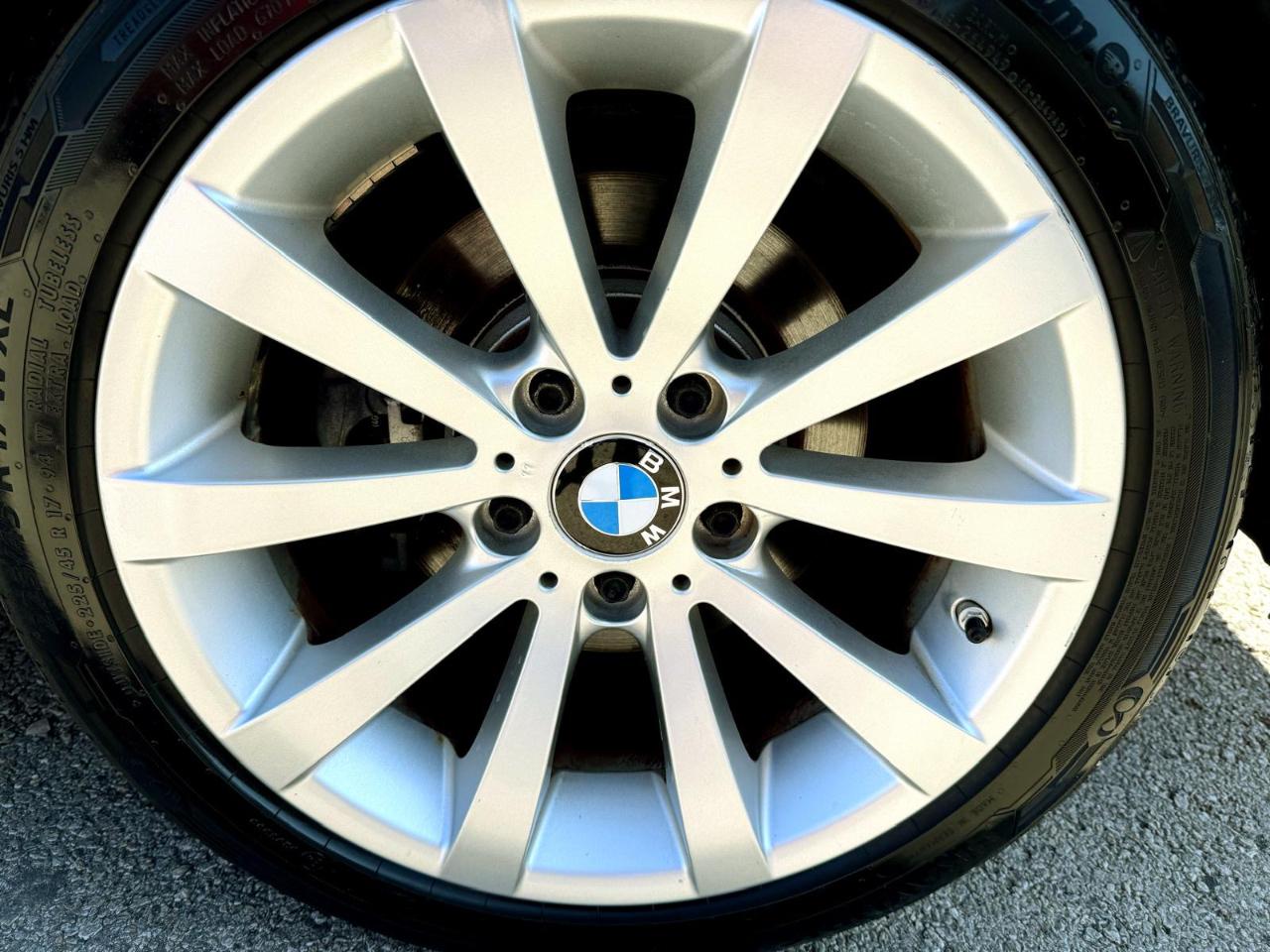 BMW 3-Series 328i xDrive 2011