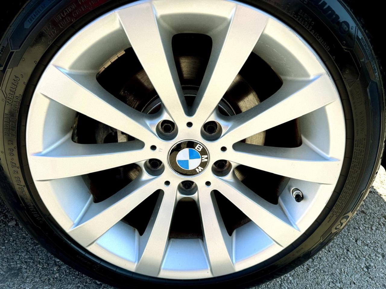 BMW 3-Series 328i xDrive 2011