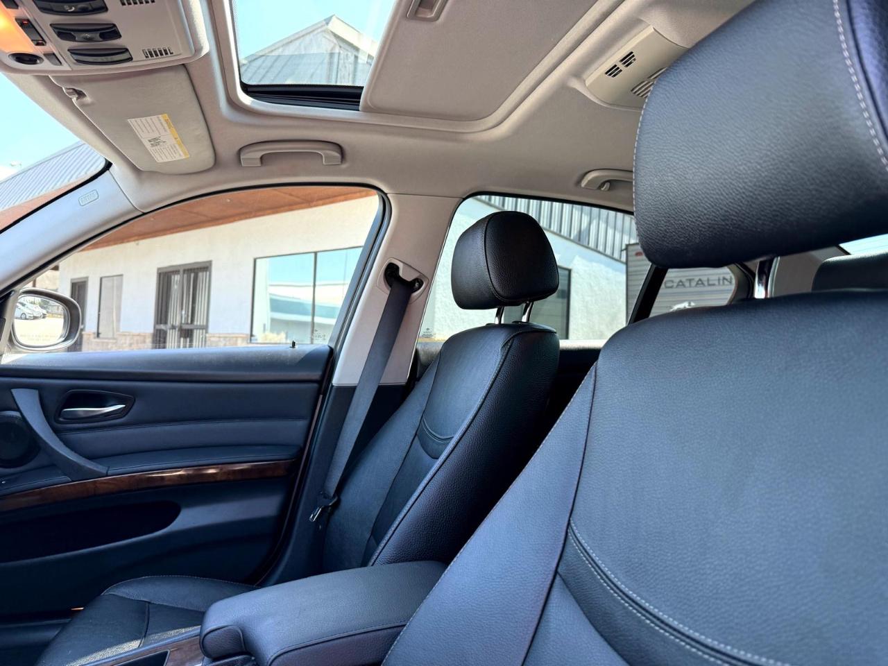 BMW 3-Series 328i xDrive 2011