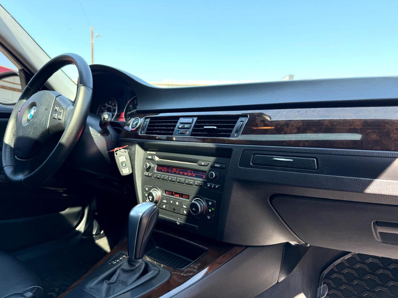 BMW 3-Series 328i xDrive 2011