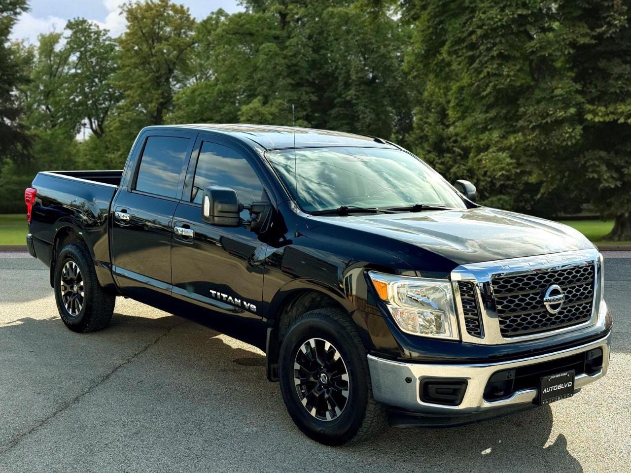 Nissan Titan 4x4 Crew Cab SV 2018