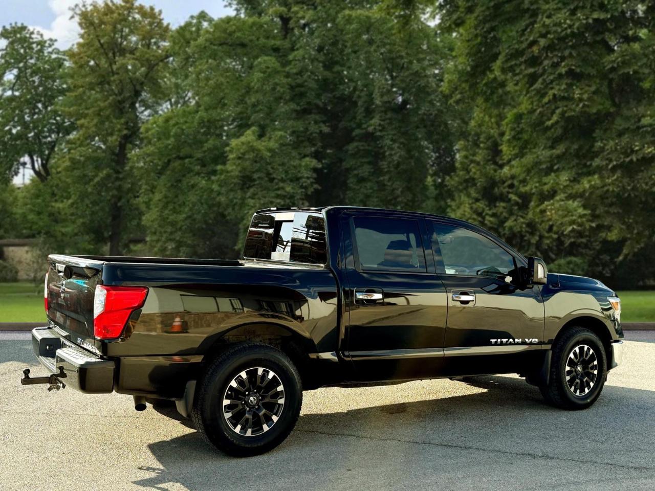 Nissan Titan 4x4 Crew Cab SV 2018