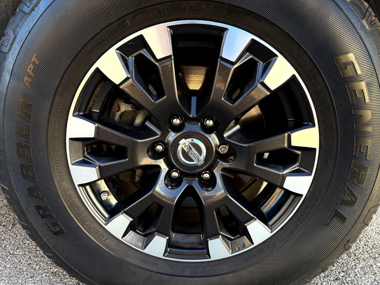 Nissan Titan 4x4 Crew Cab SV 2018