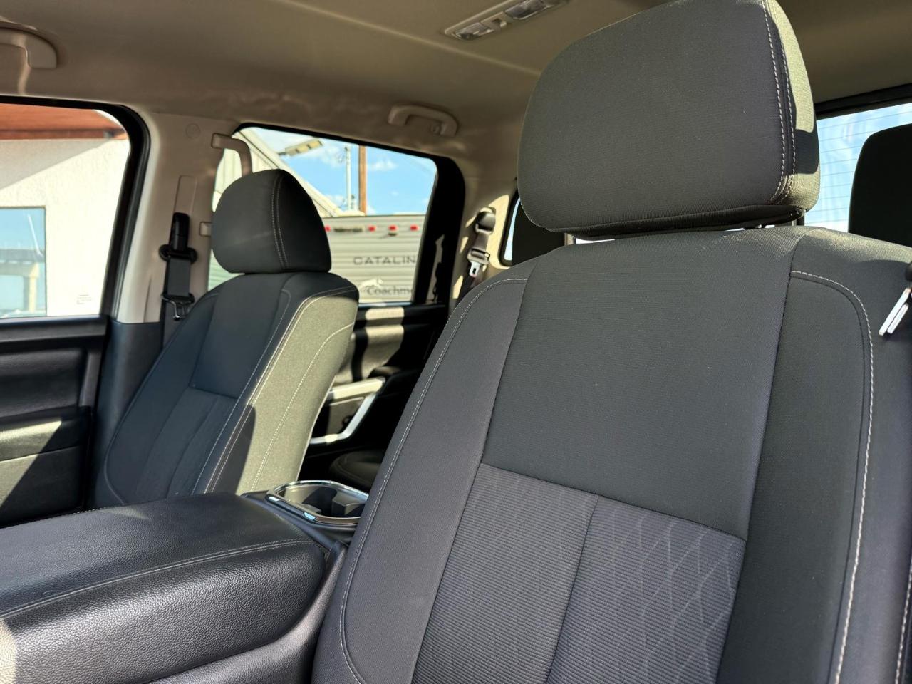 Nissan Titan 4x4 Crew Cab SV 2018