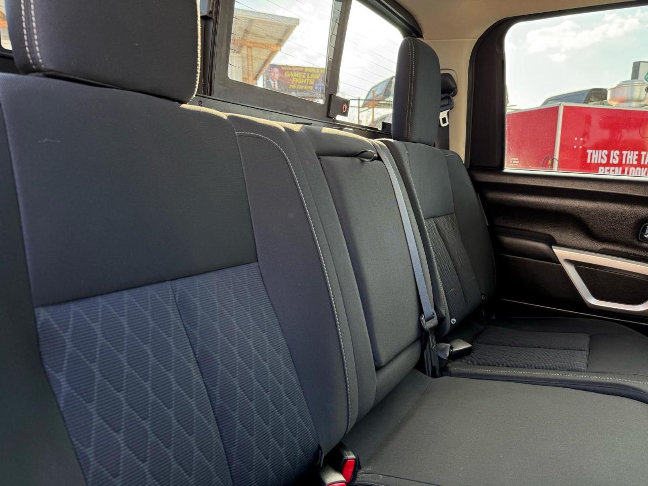 Nissan Titan 4x4 Crew Cab SV 2018