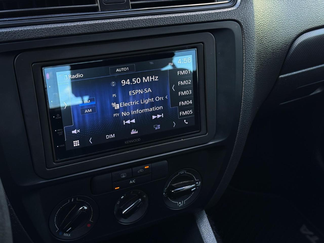 Volkswagen Jetta Sedan 4dr Auto 2.0L S 2015