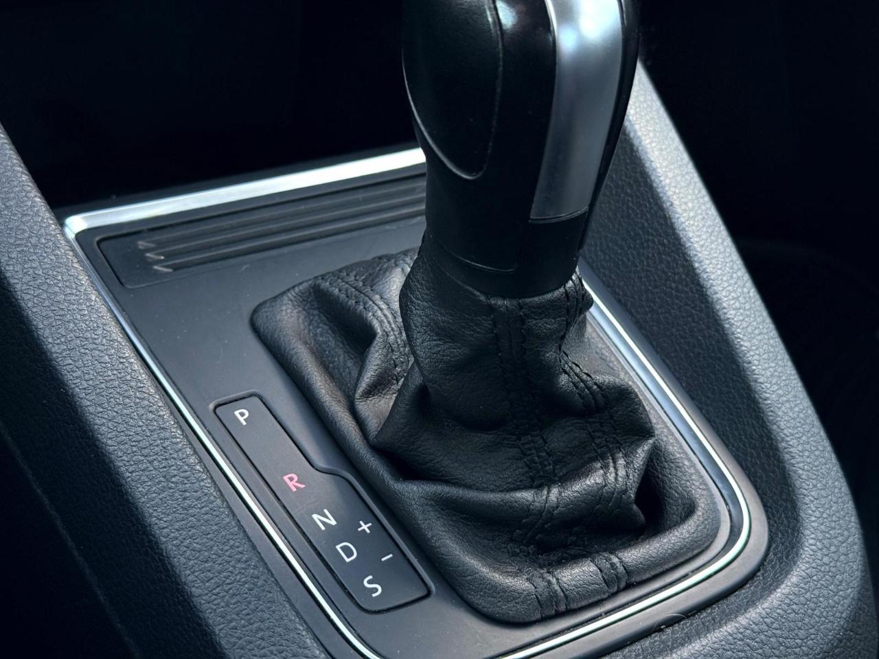 Volkswagen Jetta Sedan 4dr Auto 2.0L S 2015