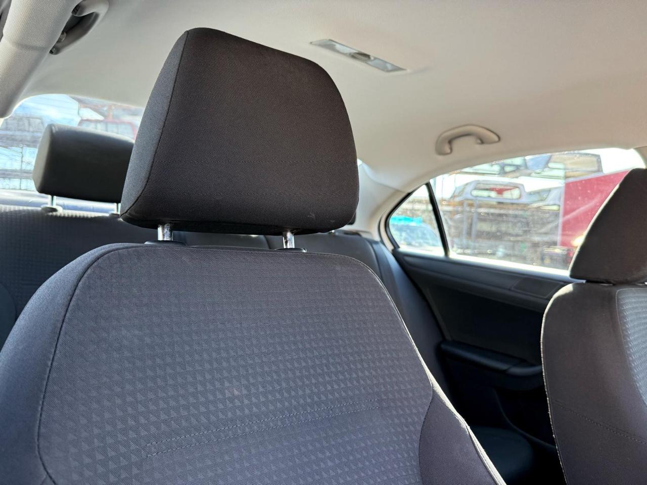 Volkswagen Jetta Sedan 4dr Auto 2.0L S 2015