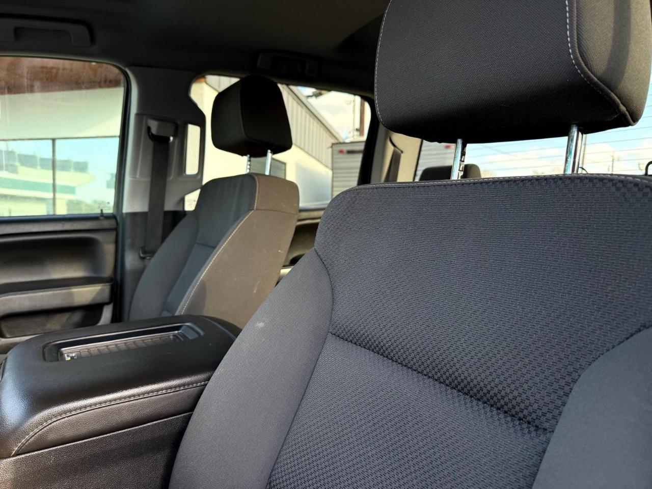 Chevrolet Silverado 1500 2WD Crew Cab 143.5" LT w/1LT 2018